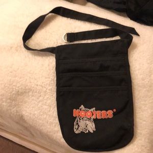 Hooter’s black pouch